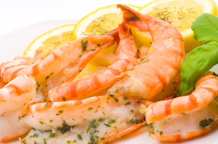 How to cook garlic prawns spanish style